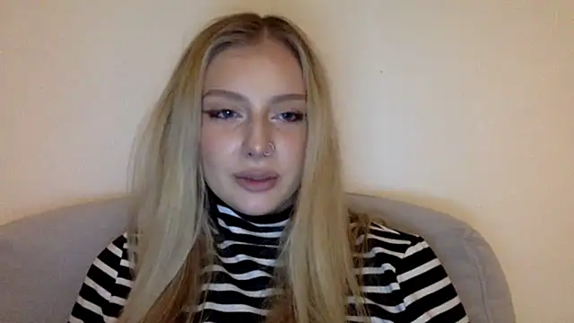 MayaWetDream live sex cam