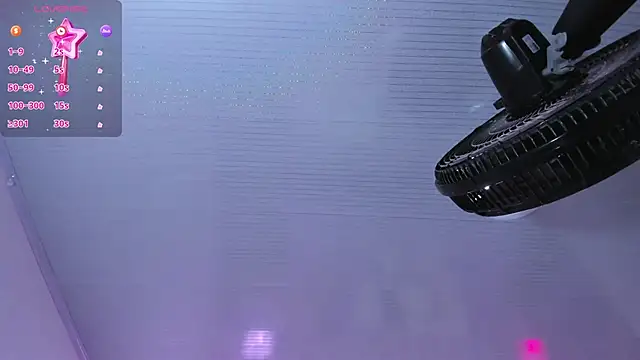 _laaura_'s cam snapshot