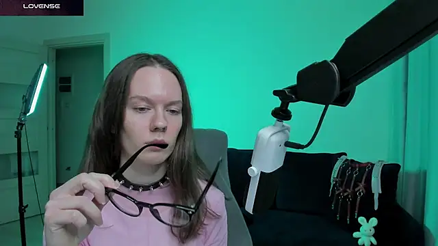 SharkyBaby live sex cam