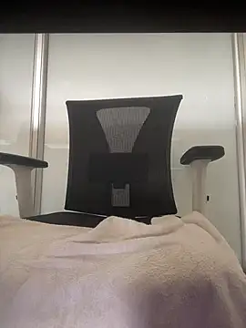 Emily_Harpeer's cam snapshot