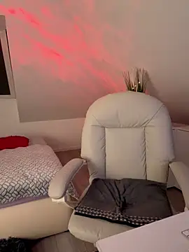 German_Milf live sex cam