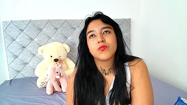 juliieta-1's cam snapshot