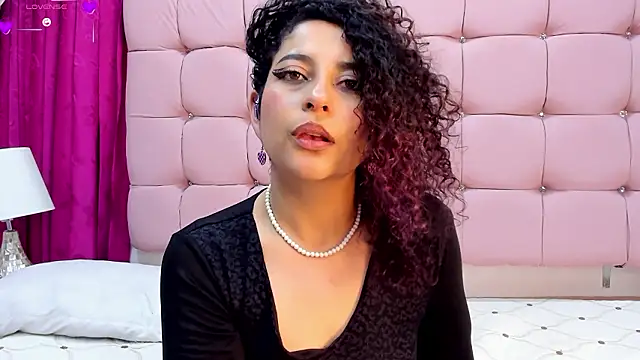 Kayla_Moon_'s cam snapshot