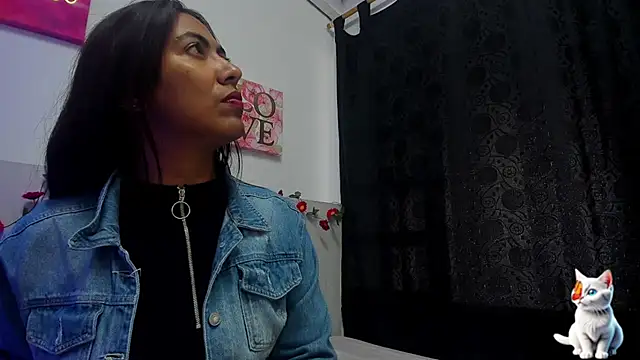 CassandraBrown_'s cam snapshot