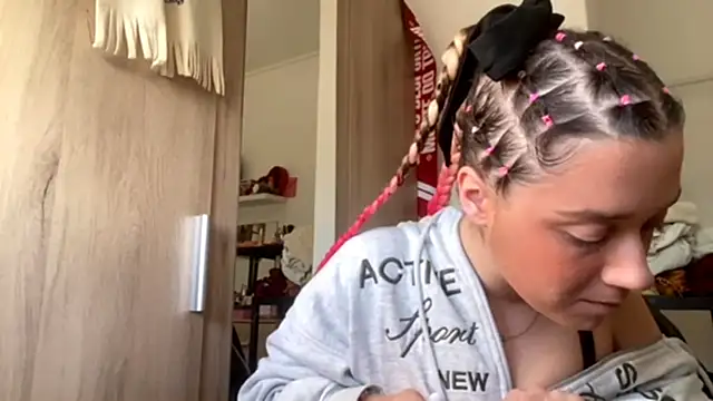 YelenaMohrman's cam snapshot