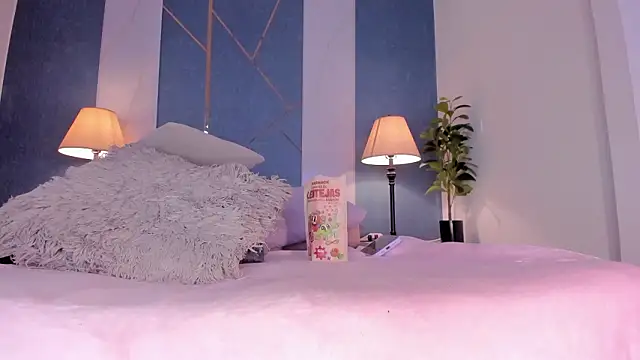 Swt_skinny_ live sex cam