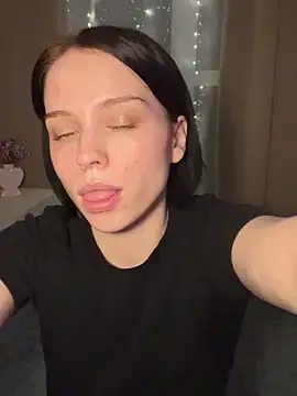 _luna_fox_'s cam snapshot