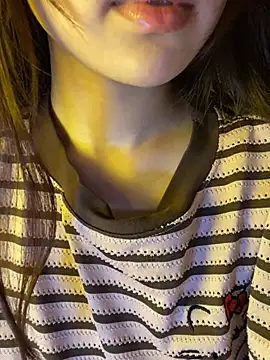 Uyennii02's cam snapshot