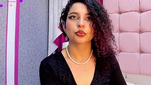 Kayla_Moon_ live sex cam