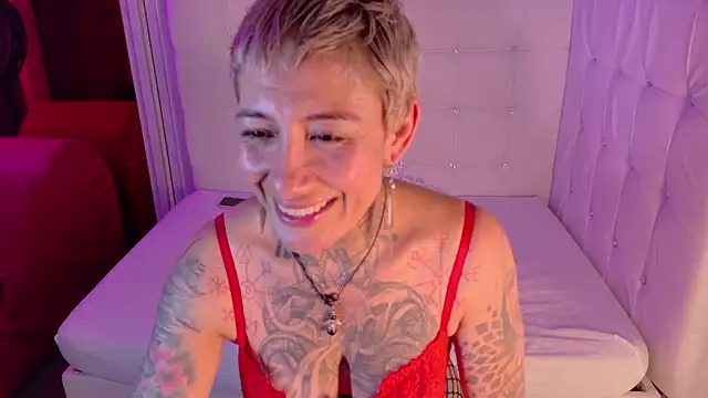 Everlyn_sexx's cam snapshot