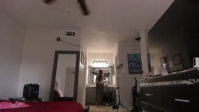 yiauana's cam snapshot