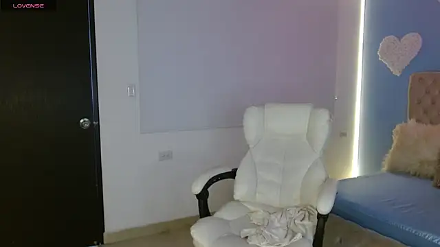 channelsmith_55's cam snapshot