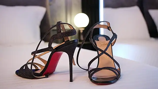 Rikka_Moore's cam snapshot