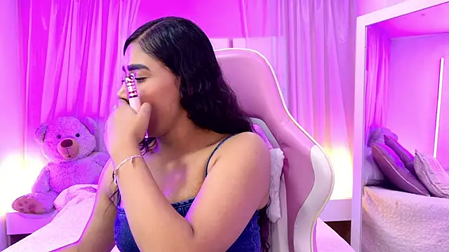 Mia_bm_'s cam snapshot