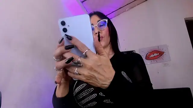 crisstal_miler live sex cam