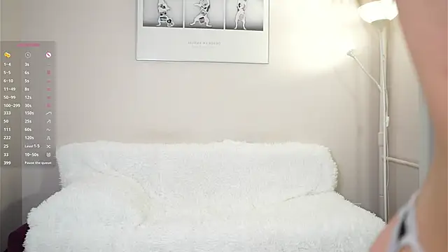 LoraLynn's cam snapshot