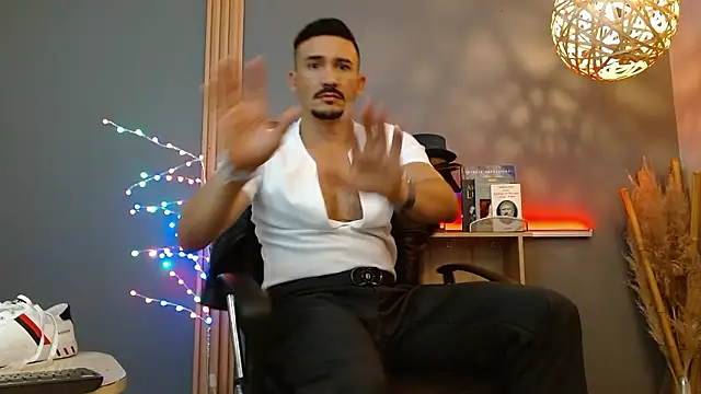 Reiko_85_ live sex cam