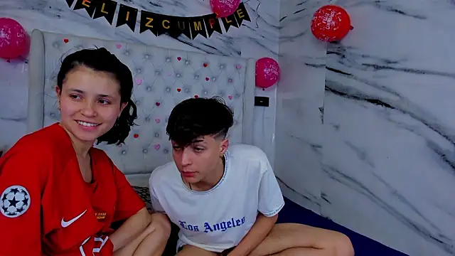 Ari_and_Storm live sex cam