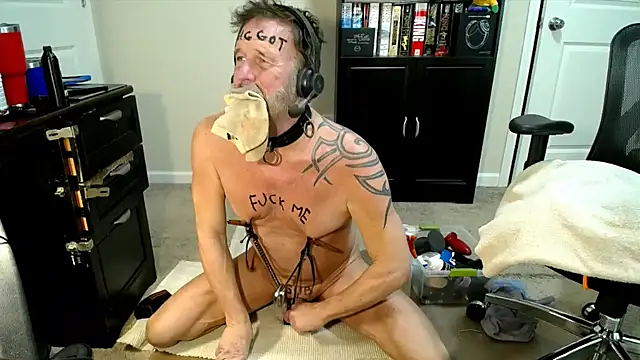 matt_sub_gay_bottom live sex cam