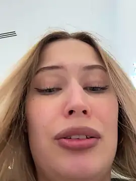 blonde_exe live sex cam