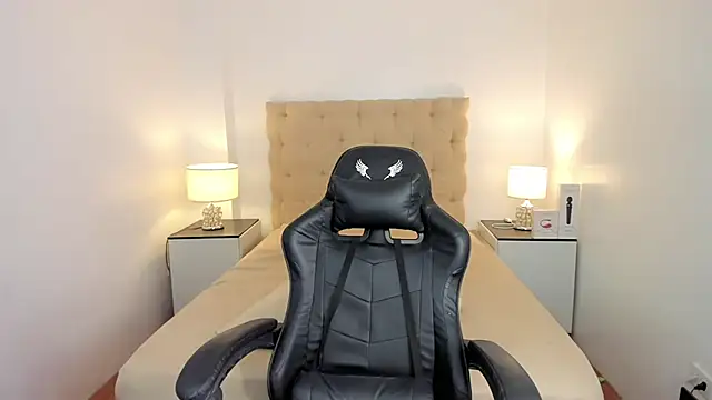 lovableXnaughty_lily live sex cam