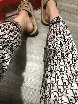 May-Squirt live sex cam