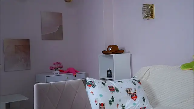 SunnivaCovil live sex cam