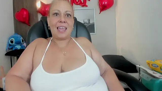 Cheryl_JONES live sex cam