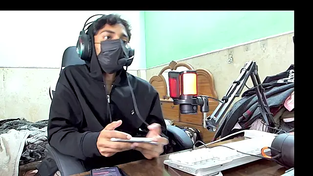 vincenzox7 live sex cam