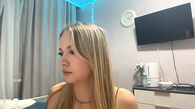 MilaSliger's cam snapshot