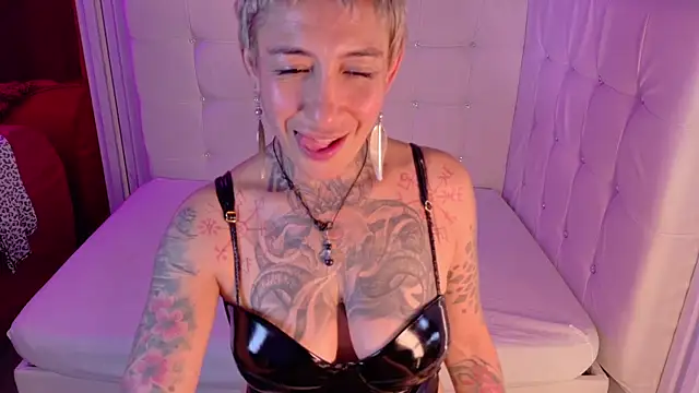 Everlyn_sexx's cam snapshot