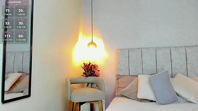 zara_milf's cam snapshot