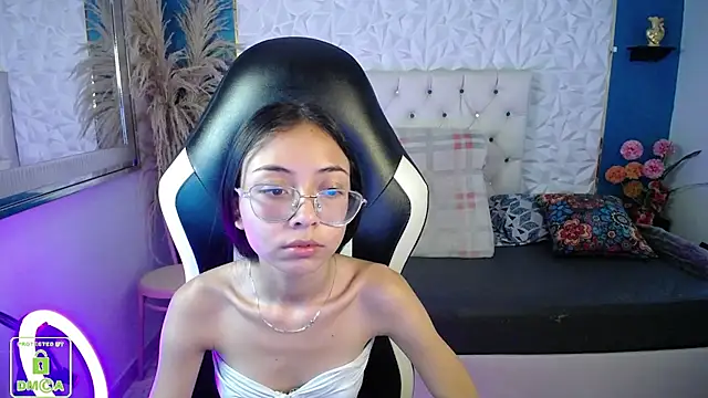 NathaliaSweet_11's cam snapshot