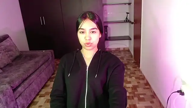 kyra_fox_'s cam snapshot