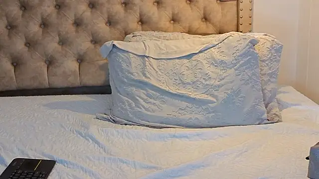 KeryHillson live sex cam