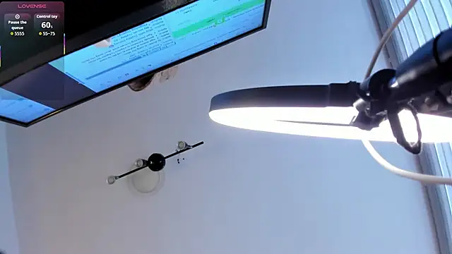 LIZ_HOLMES live sex cam