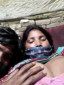 Indiandesicouple155 live sex cam