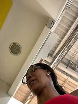 Bustykeyla live sex cam