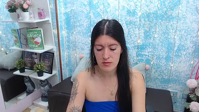 HannaOwen_'s cam snapshot