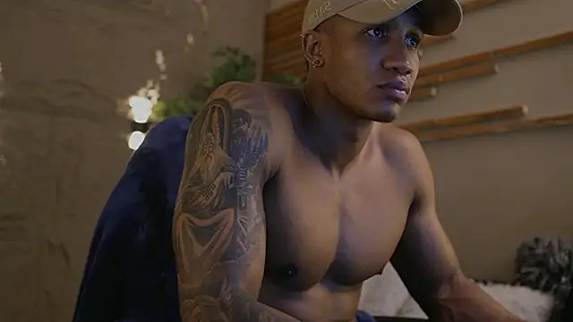 Logan_Varela live sex cam