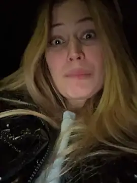 blonde_exe's cam snapshot