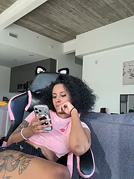 Your_Paris's cam snapshot