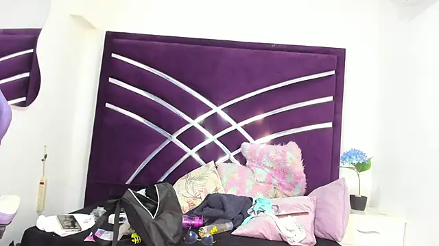 LunaScarleht's cam snapshot