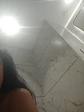 NakedMILFx's cam snapshot