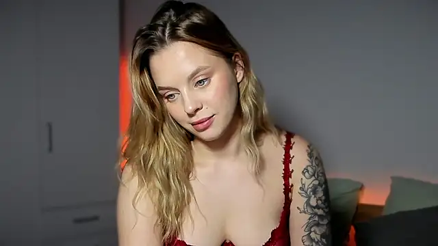 LilyFlamee live sex cam