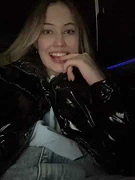 blonde_exe's cam snapshot