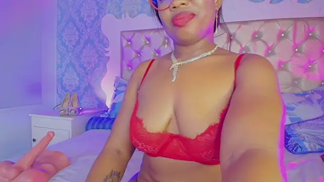 CaseyMoon live sex cam