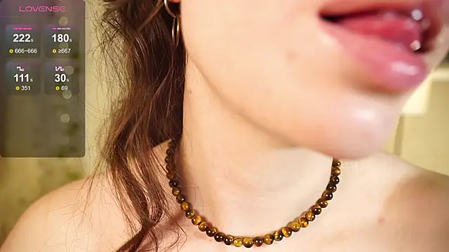 alma_yammy's cam snapshot