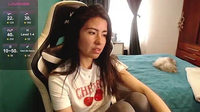 alice_middlee's cam snapshot