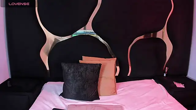 Salmaportman69's cam snapshot